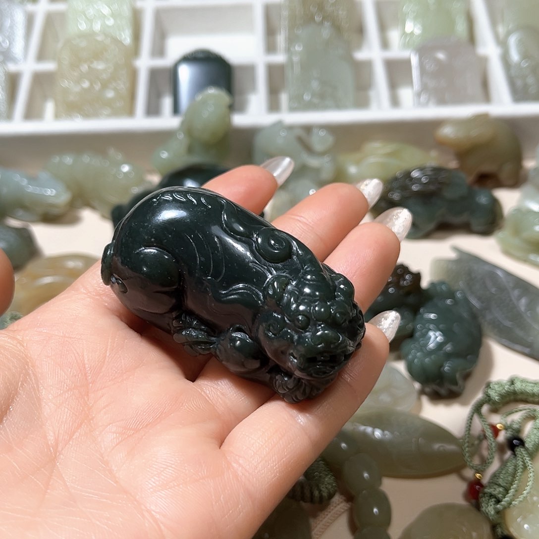 和田玉未镶嵌挂件爱****）