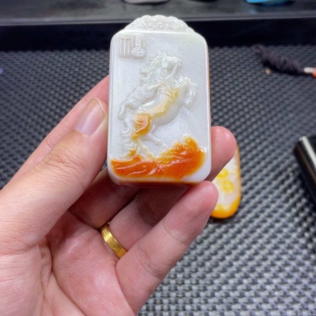 颈饰未镶嵌和田玉