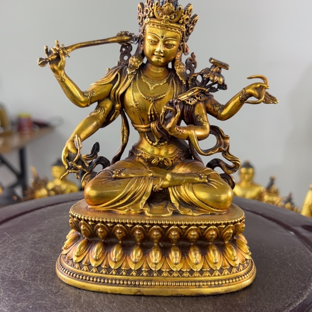 时**源佛像的造型和造型