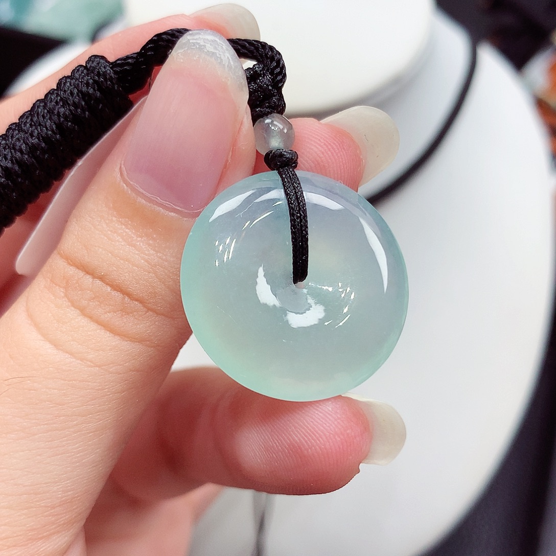 翡翠未镶嵌颈饰翡翠25，23.8/5.4