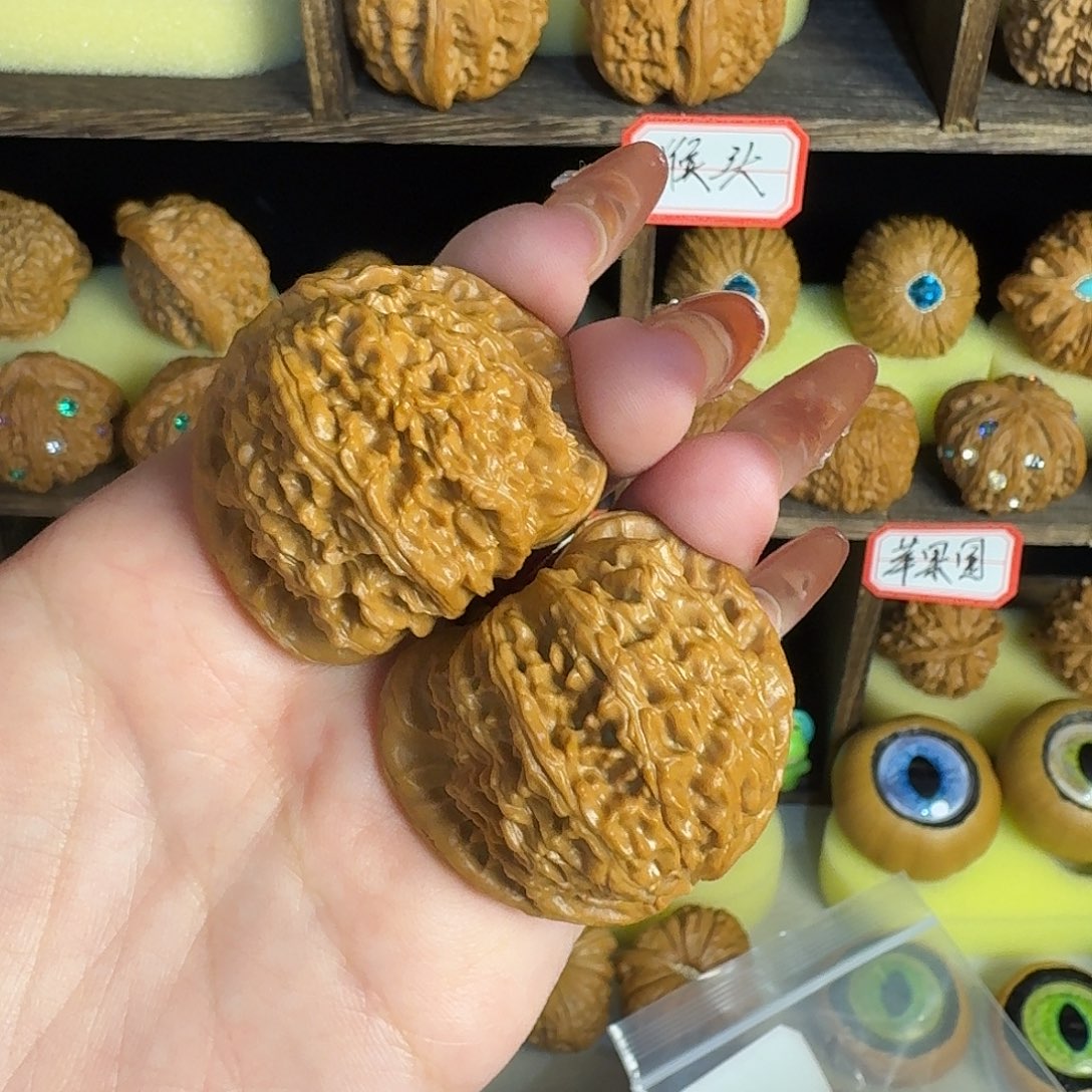 狗***头文玩核桃白狮子边42