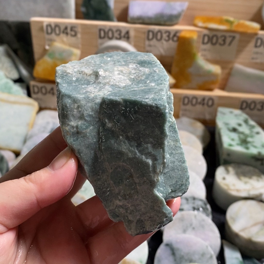 颈饰未镶嵌翡翠天然翡翠