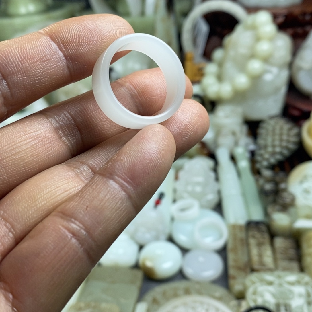 幸***笑和田玉（糖玉）未镶嵌颈饰