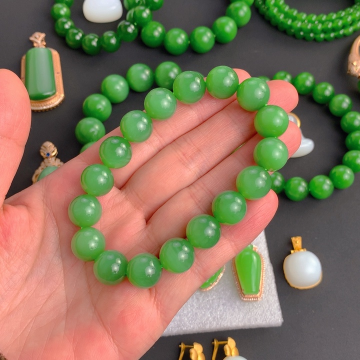 和田玉（碧玉）珠子未镶嵌