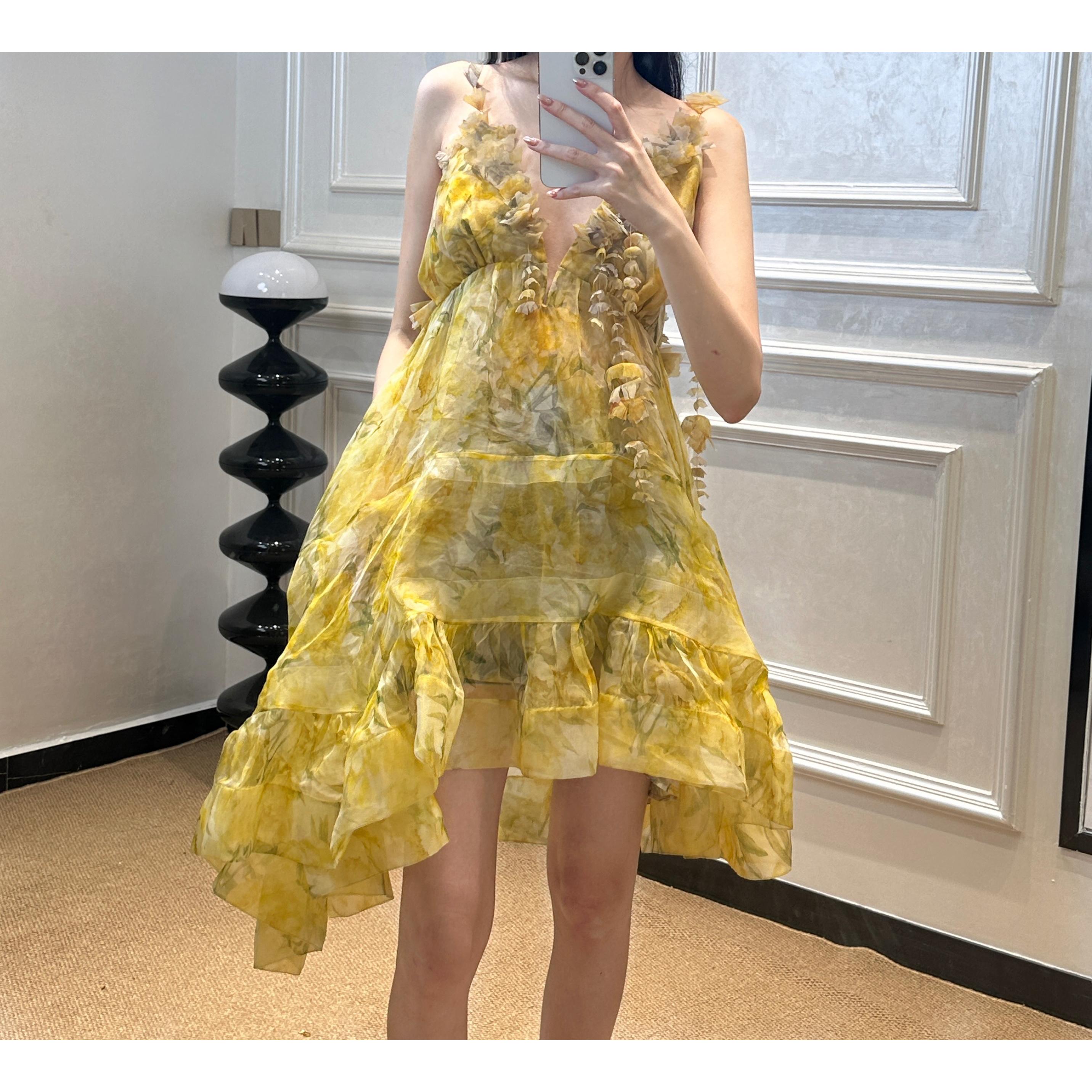 现货 绝绝子～立体3D花朵吊带不对称连衣裙