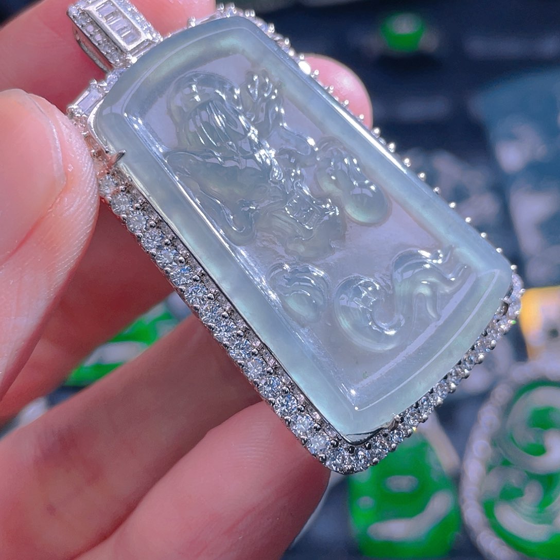 颈饰未镶嵌翡翠翡翠