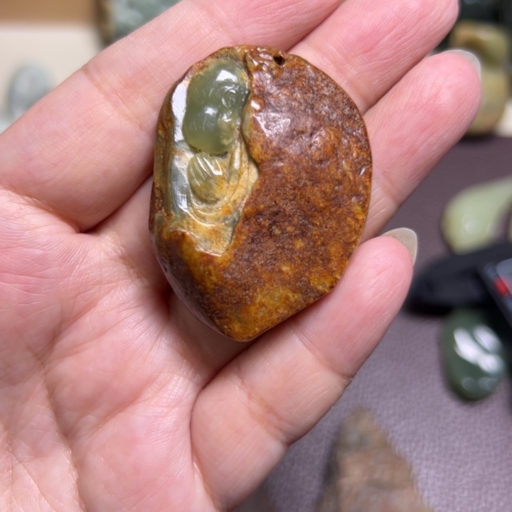 东***读岫岩河磨玉（透闪石质玉）未镶嵌颈饰