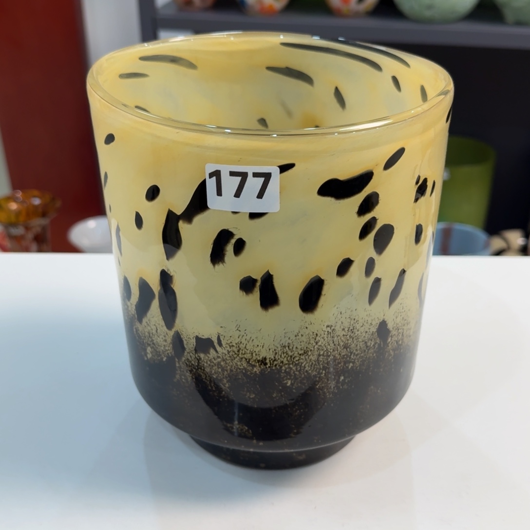 琉璃福利二级花瓶