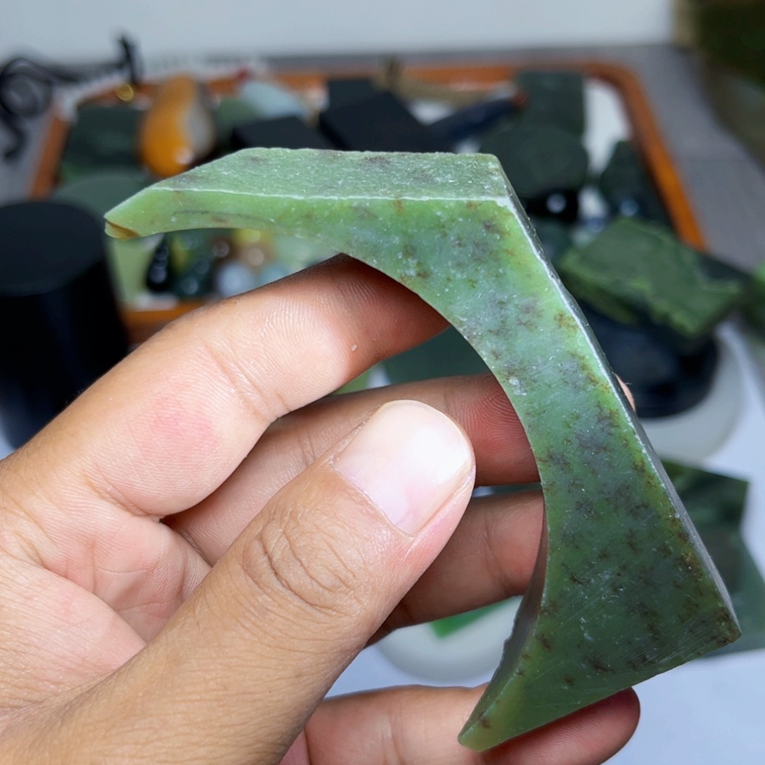 未镶嵌和田玉珠宝半成品