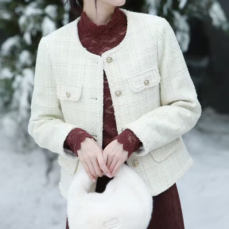 88053新款时尚宽松小香风圆领单排扣百搭90白鸭绒羽绒服外套