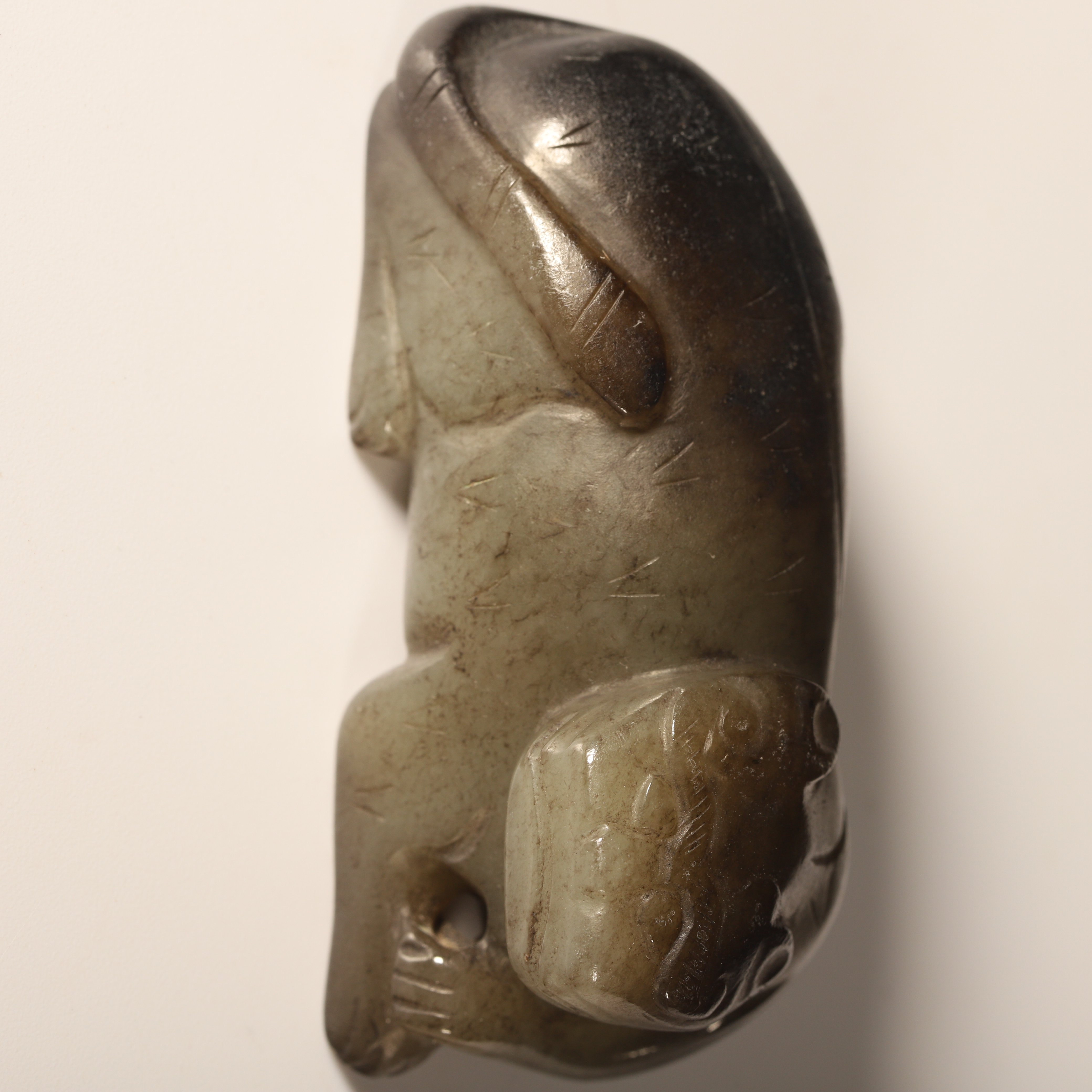 Lot18 清代和田玉瑞兽把件