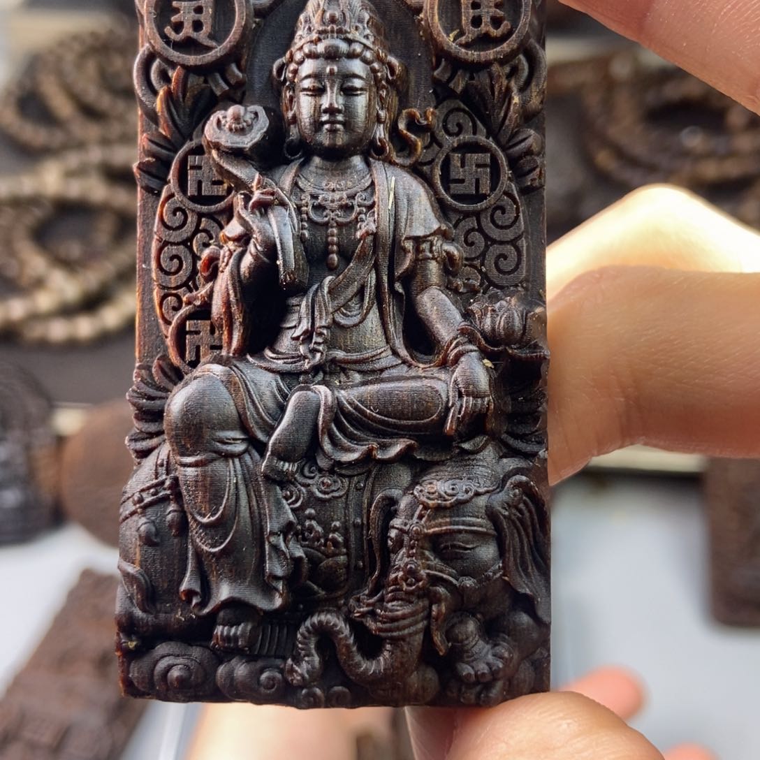 吊坠沉香木软**家越南白棋