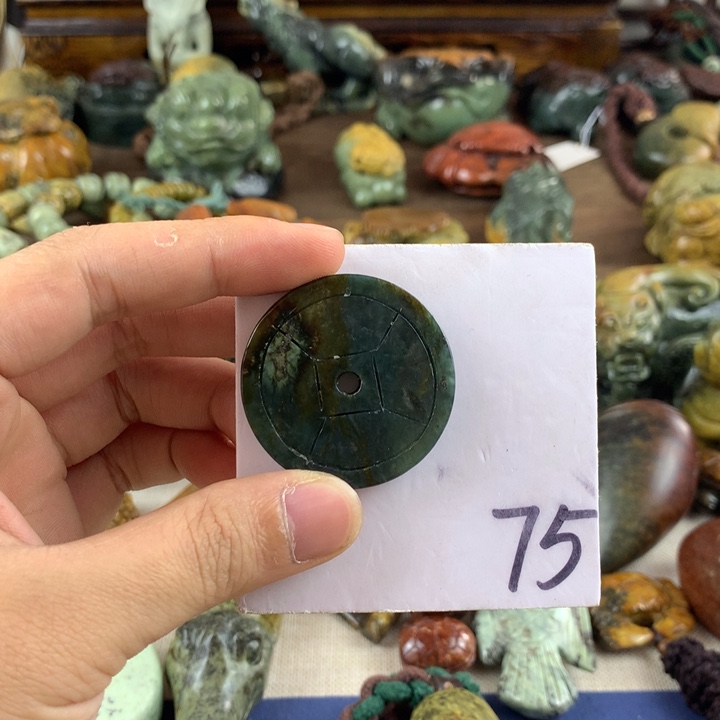 岫岩河磨玉（透闪石质玉）未镶嵌珠宝奇石