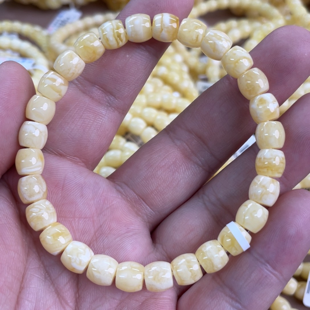 琥珀裸石未镶嵌050000000000