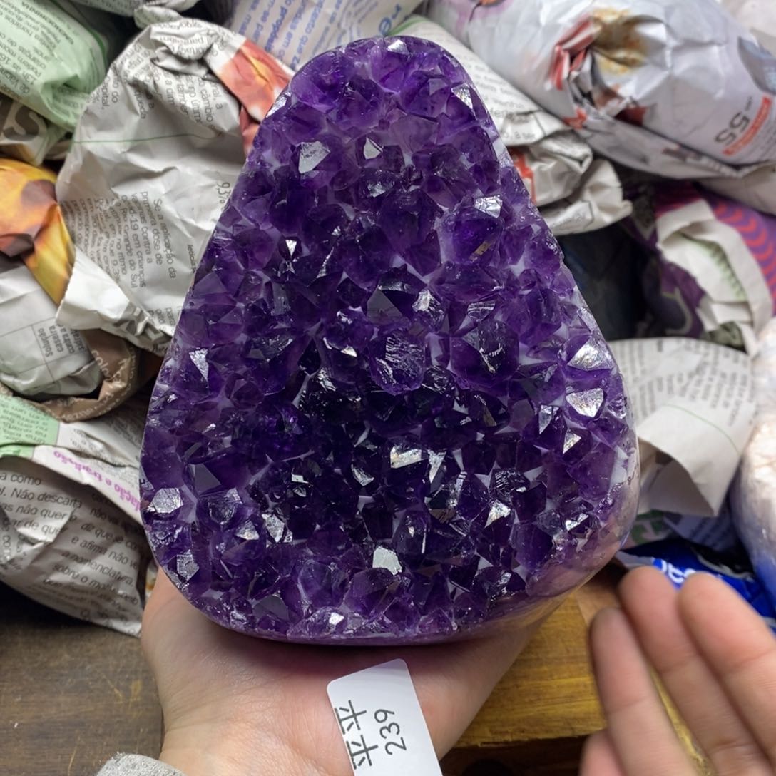 紫晶乌拉圭未镶嵌