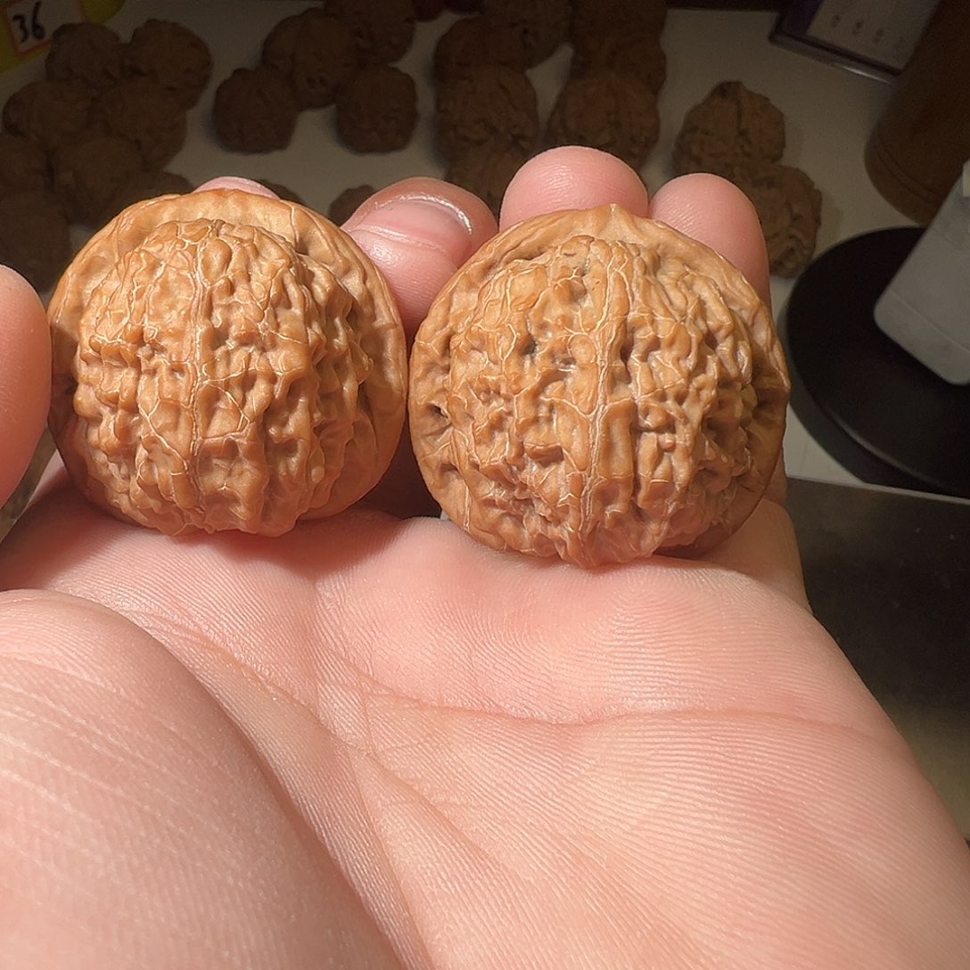 舍***得吊坠猴头核桃文玩