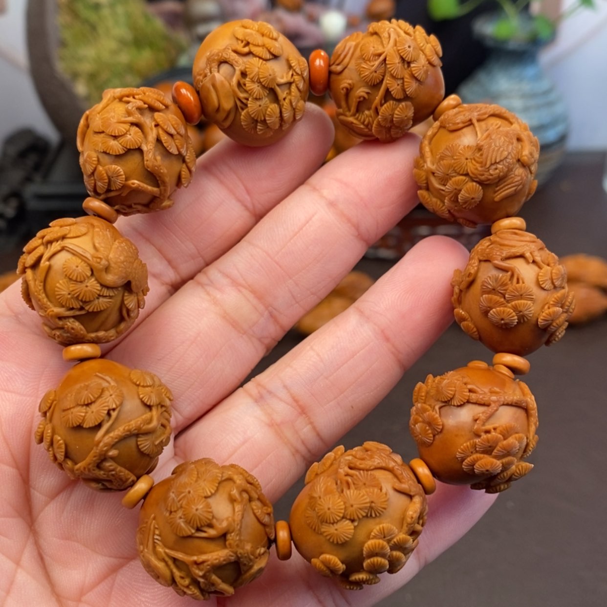 【闪购商品】橄榄核吊坠松鹤延年
