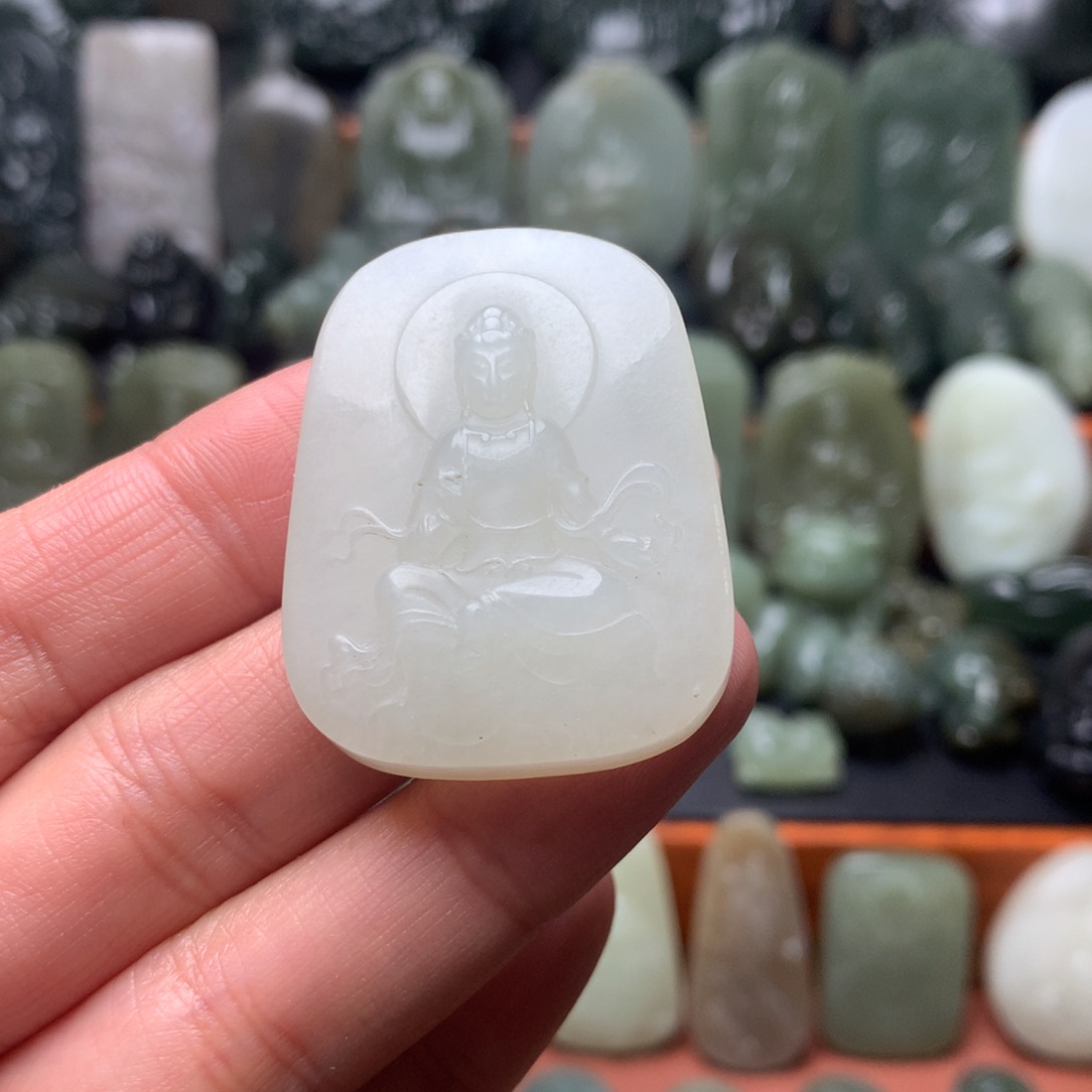 和田玉颈饰未镶嵌挂件18