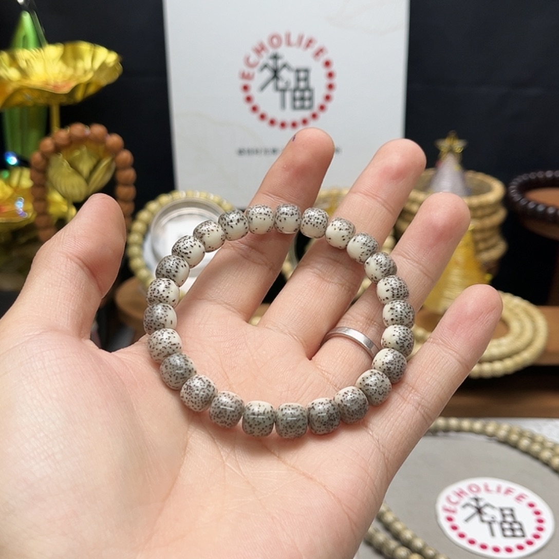 星月菩提手串绿背河豚