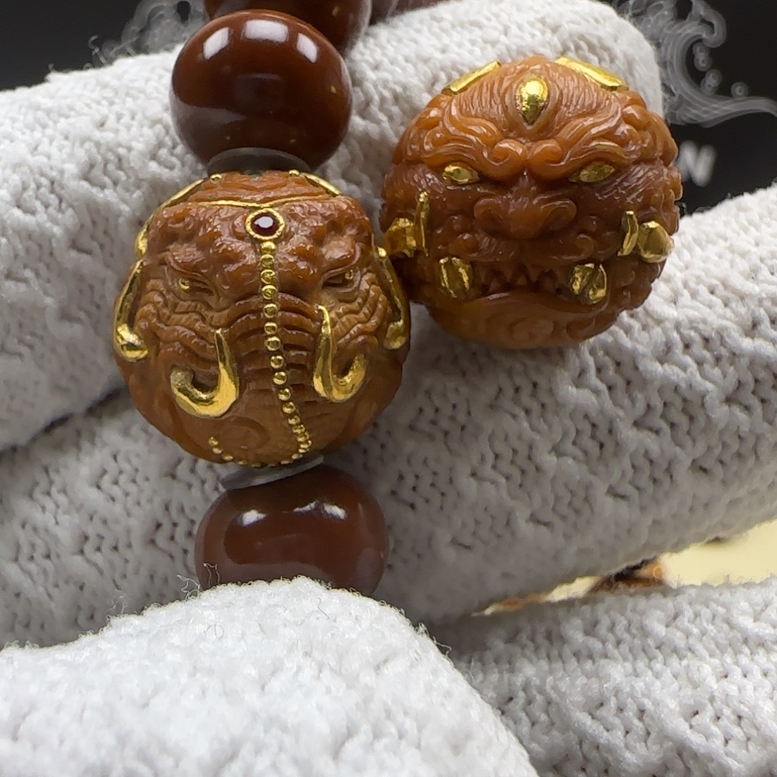 Z***.吊坠猴头核桃象神➕唐狮镶嵌24k