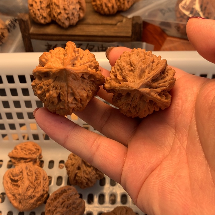 招***兔把件文玩核桃核桃