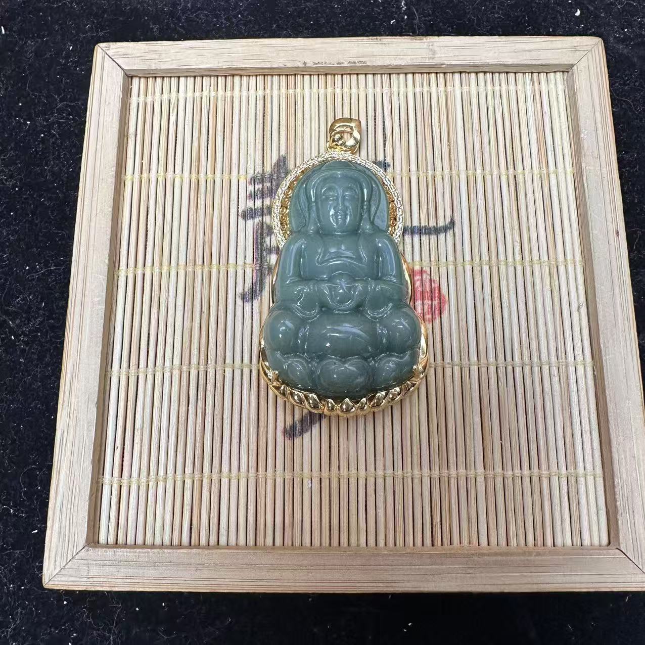 和田玉镶嵌观音吊坠0952