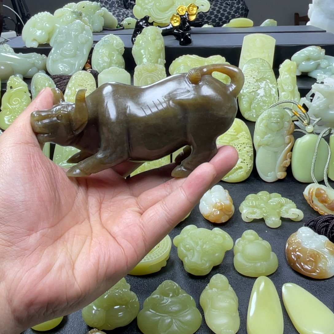 和田玉（糖玉）未镶嵌颈饰