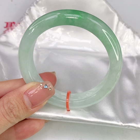 翡翠手镯未镶嵌天然翡翠A货0458