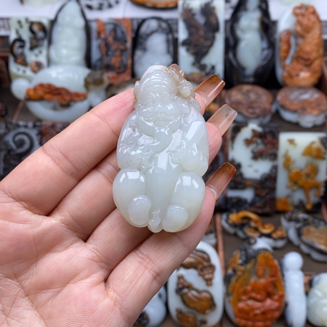 颈饰未镶嵌和田玉