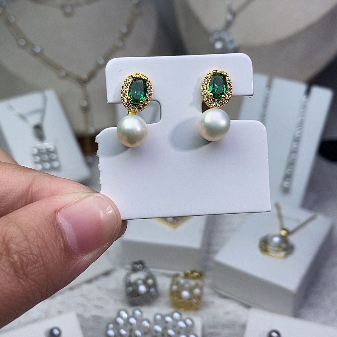 淡水珍珠银S925镶嵌耳饰