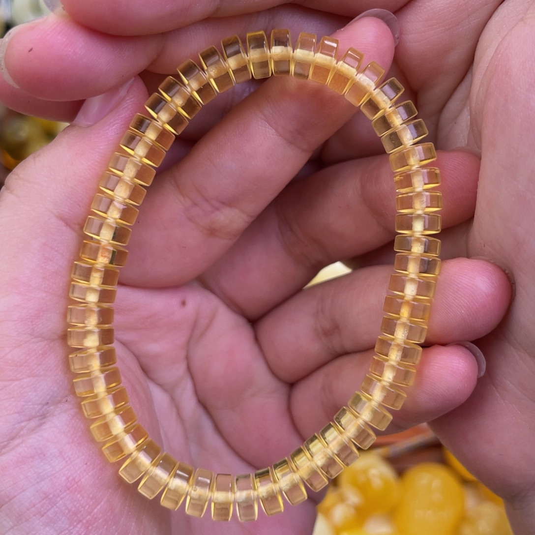 未镶嵌吊坠(赠链)蜜蜡