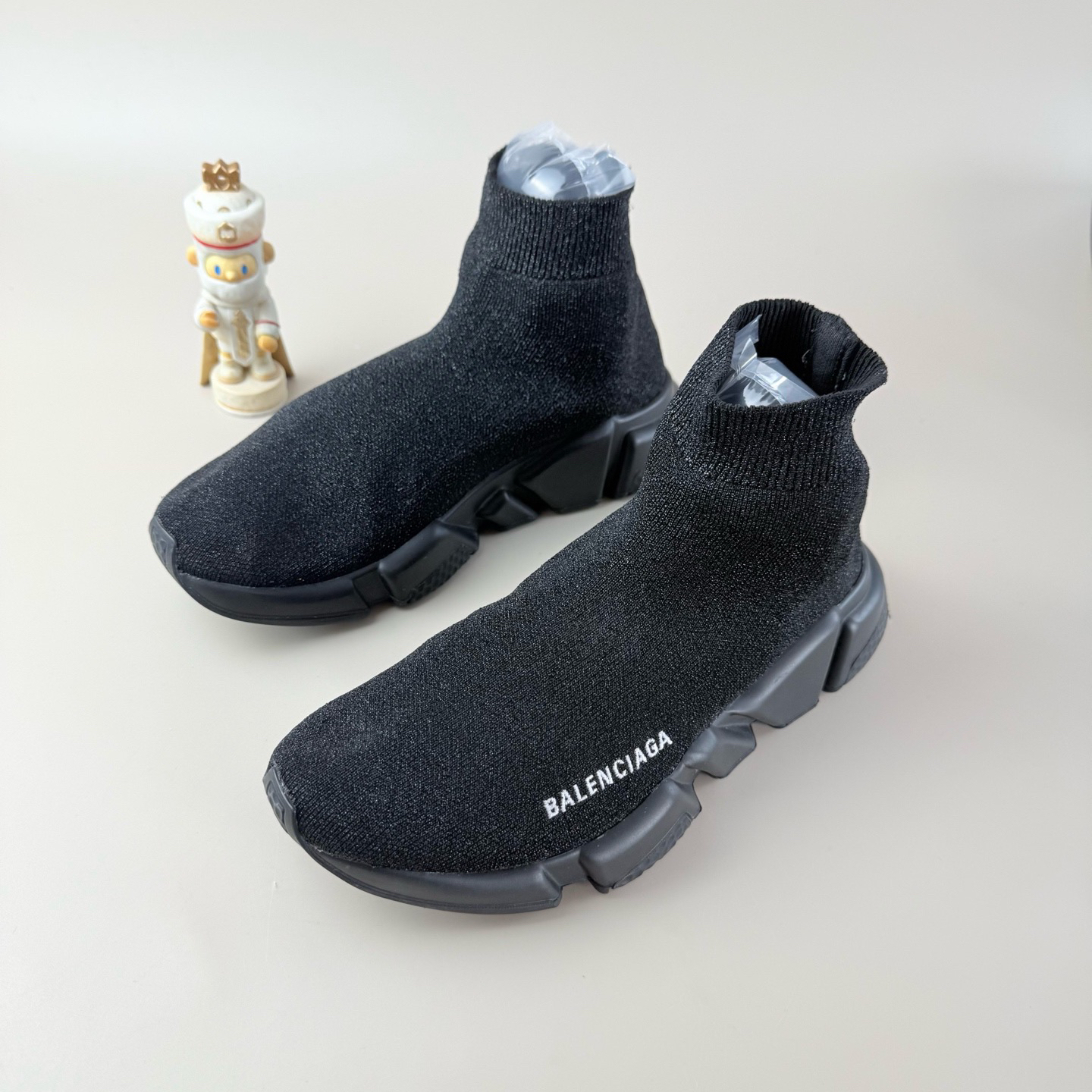 99新 Balenciaga/巴黎世家 纯黑字母印花袜子鞋 37码 YLP3273