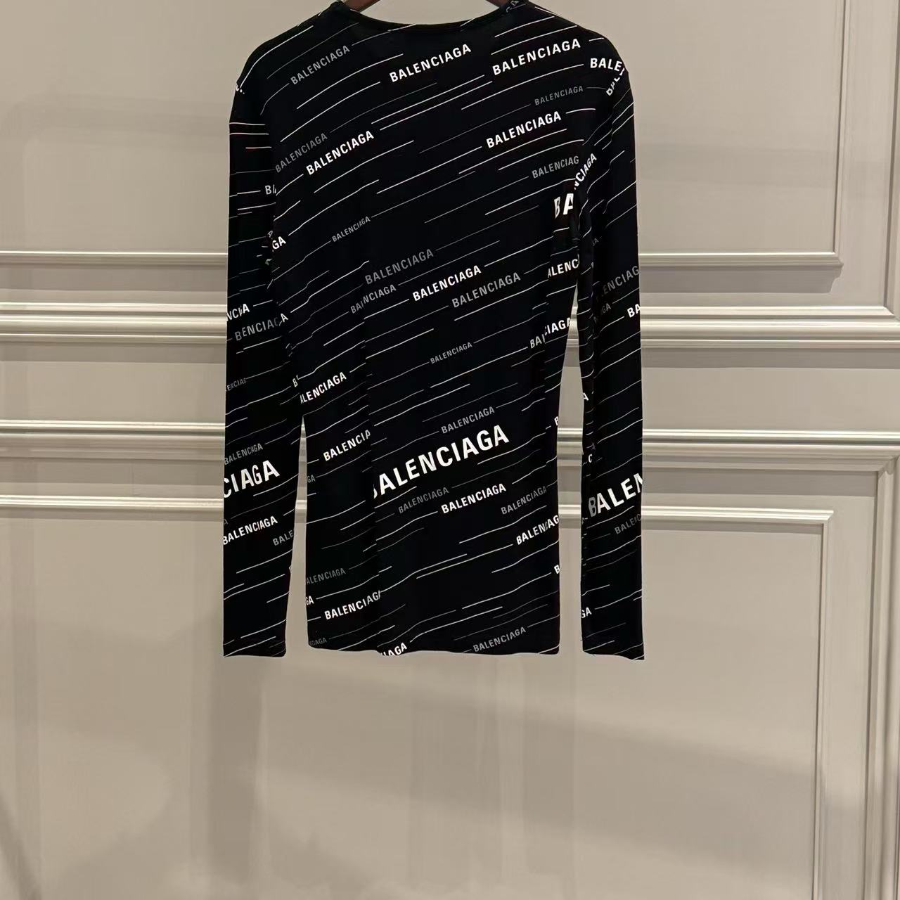 95新 Balenciaga/巴黎世家 黑色长袖上衣 /m码/95新/NBY10035