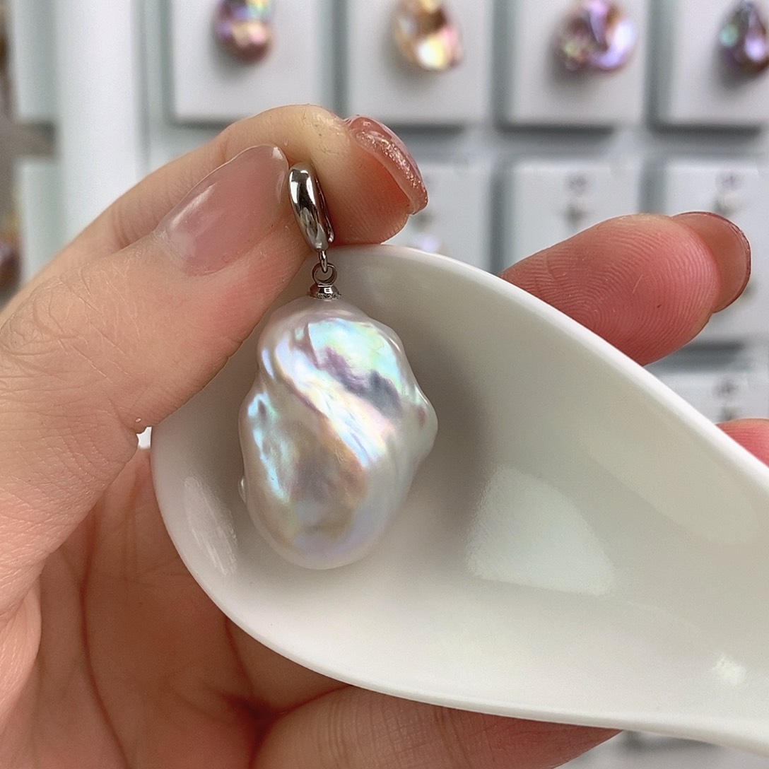淡水珍珠颈饰合金