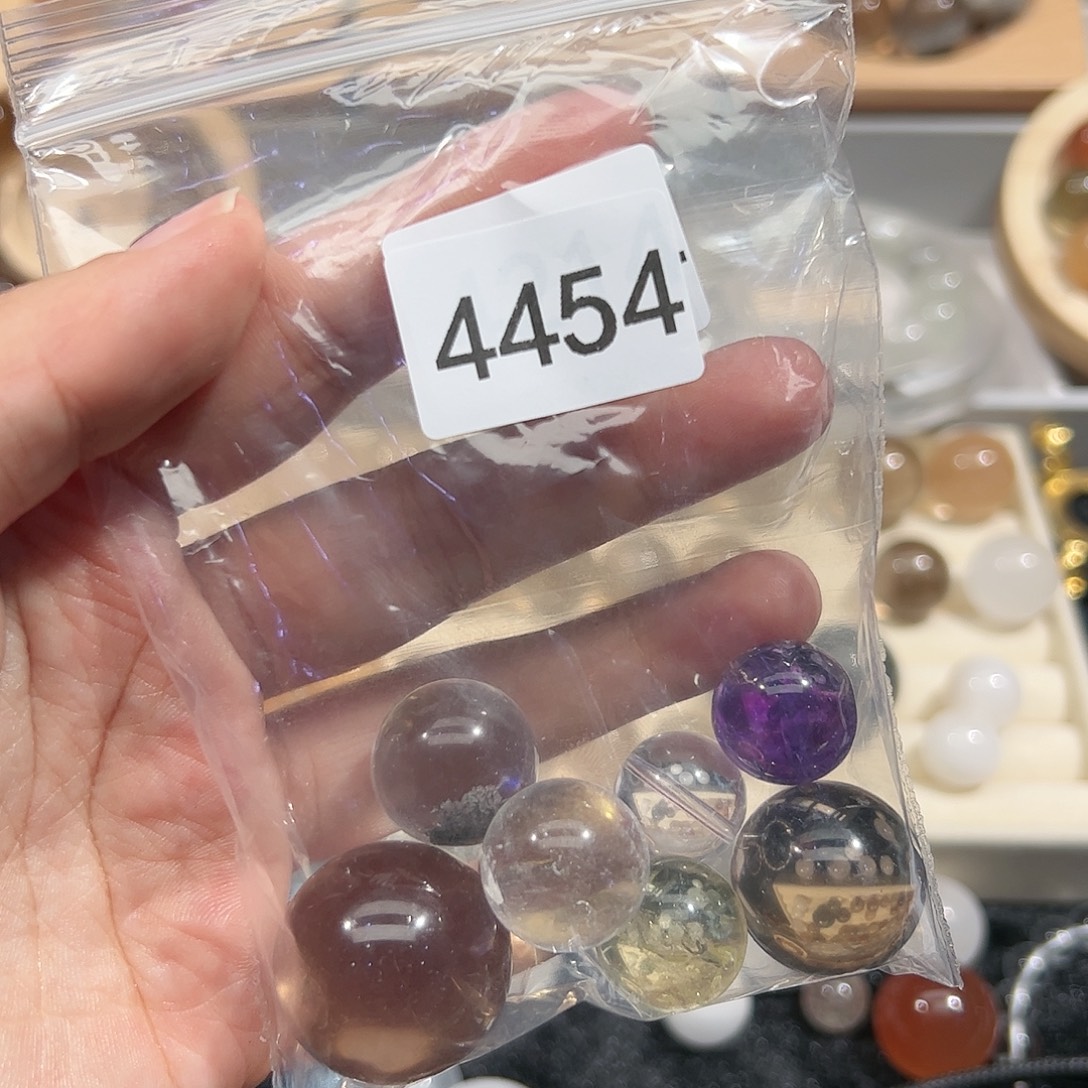 k***i水晶大型摆件（非配饰）未镶嵌