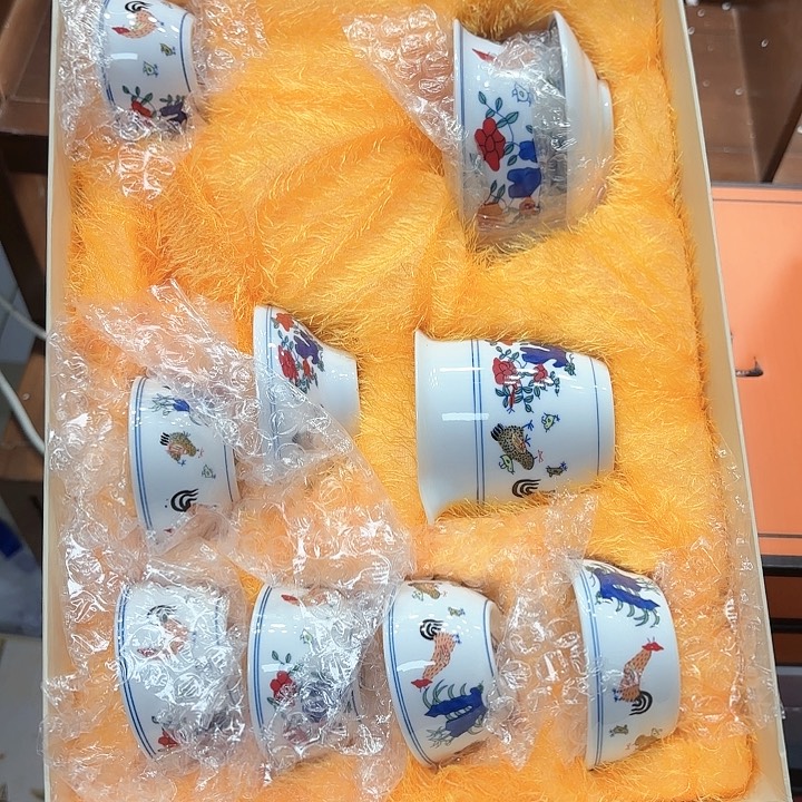 孤品茶具套装等。            