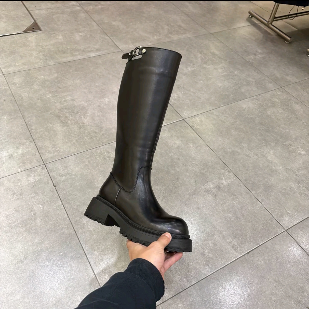 波斐冬季新款厚底真皮显瘦不过膝高筒加棉骑士靴女瘦瘦靴