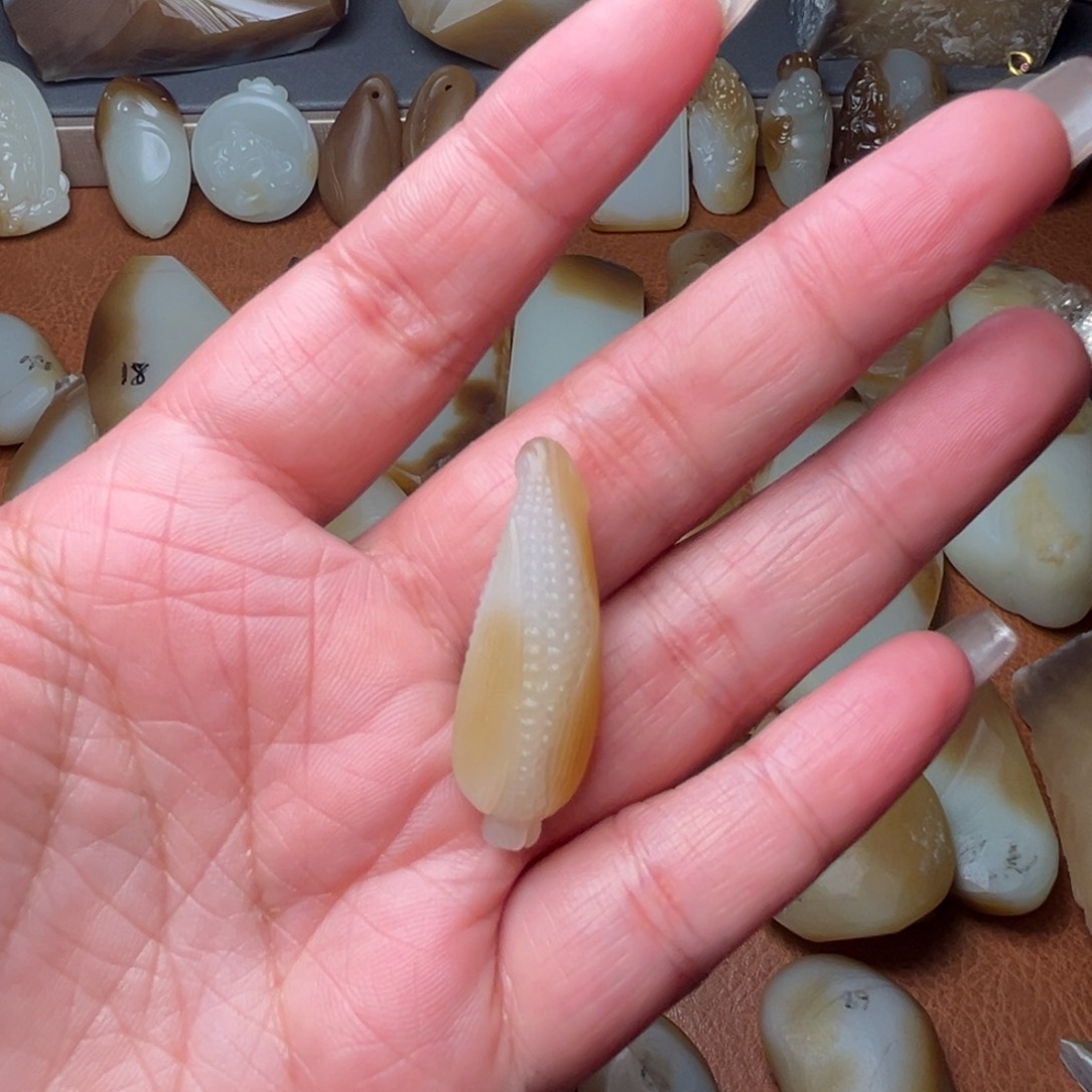 和田玉玉米未镶嵌今****财