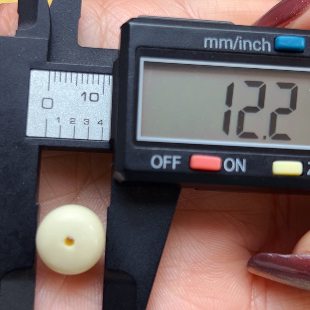 蜜蜡裸石未镶嵌12.2mm墩子