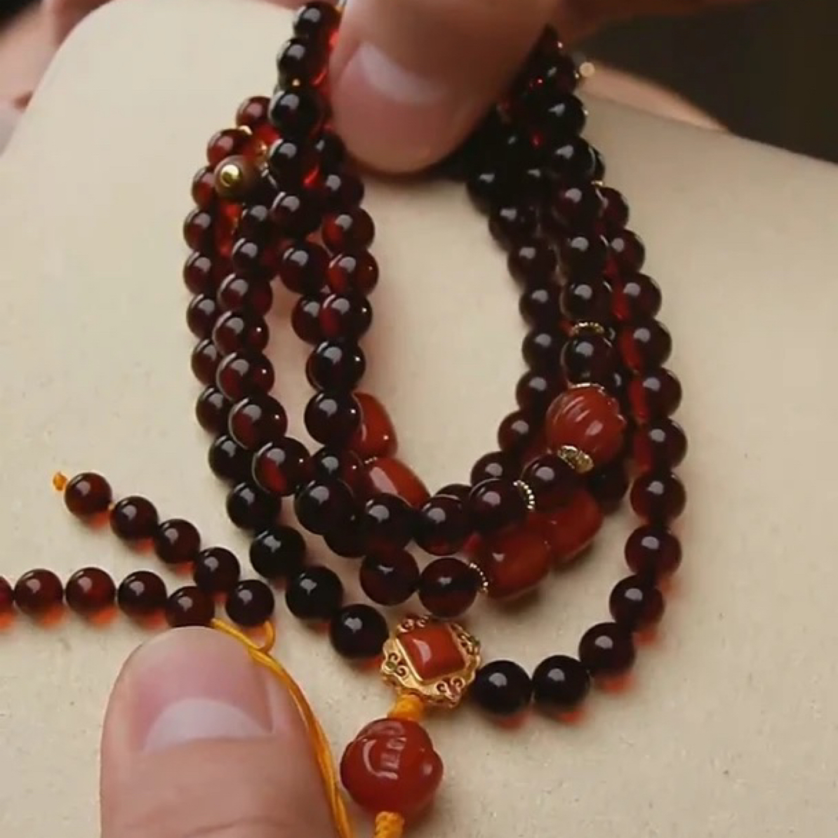 【亿景珠宝】6+缅甸天然血珀108设计款项链气质链子珠精美时尚多层