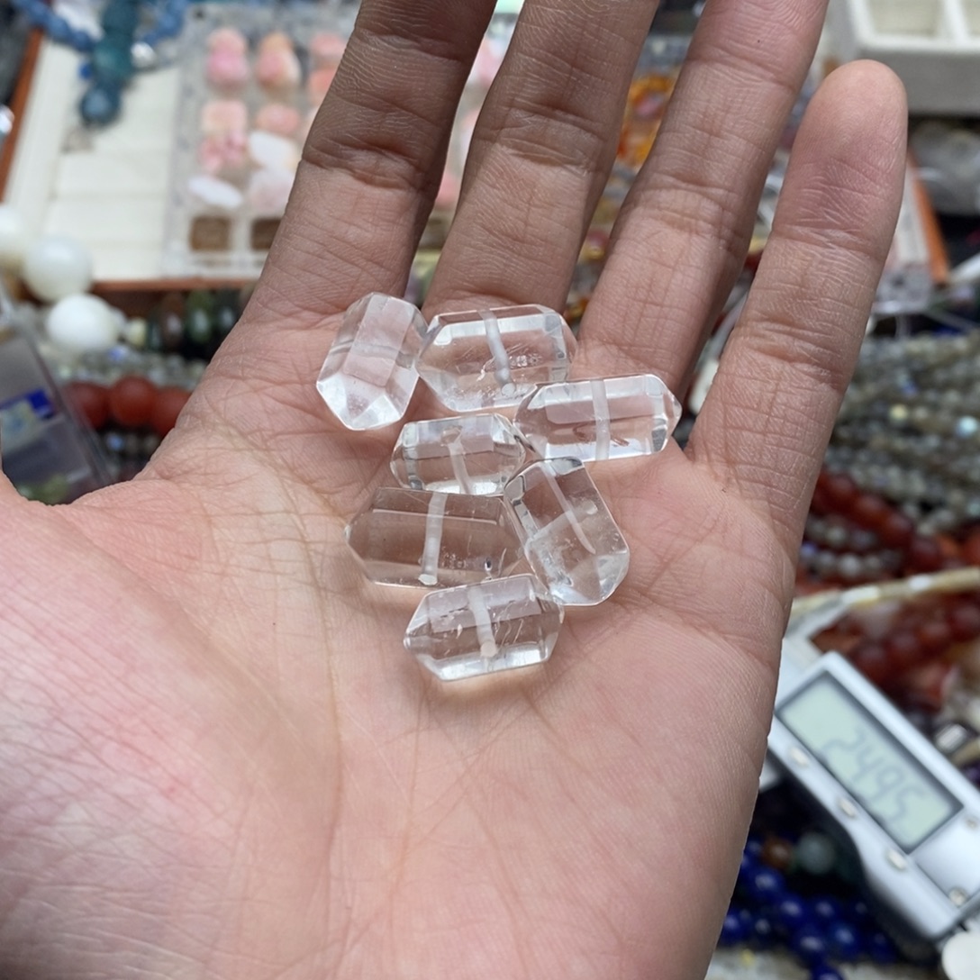 玛瑙/玉髓未镶嵌珠宝半成品一个天然白水晶双尖