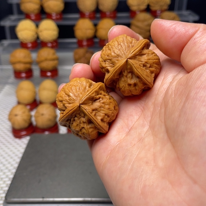 文玩核桃把件19聚宝三棱