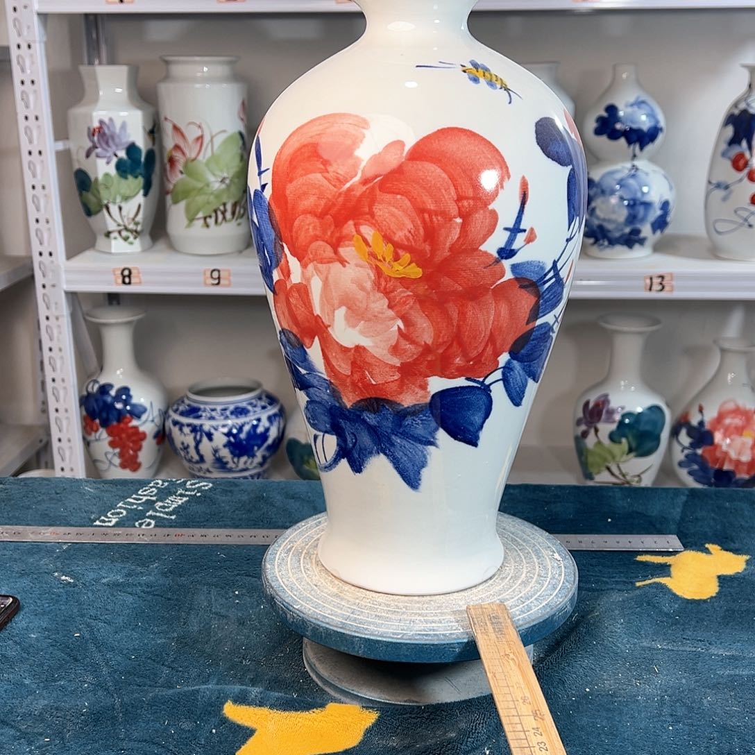 摆件景德镇陶瓷梅红牡