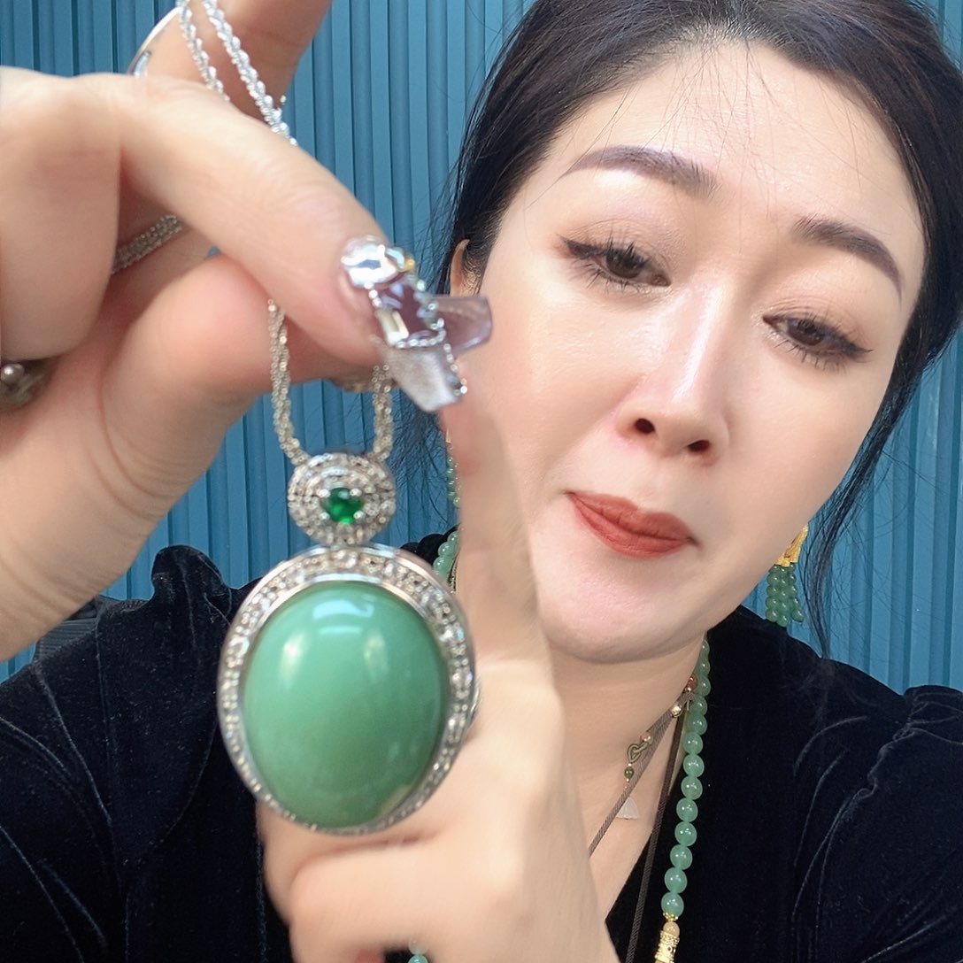 石英质玉手镯合金