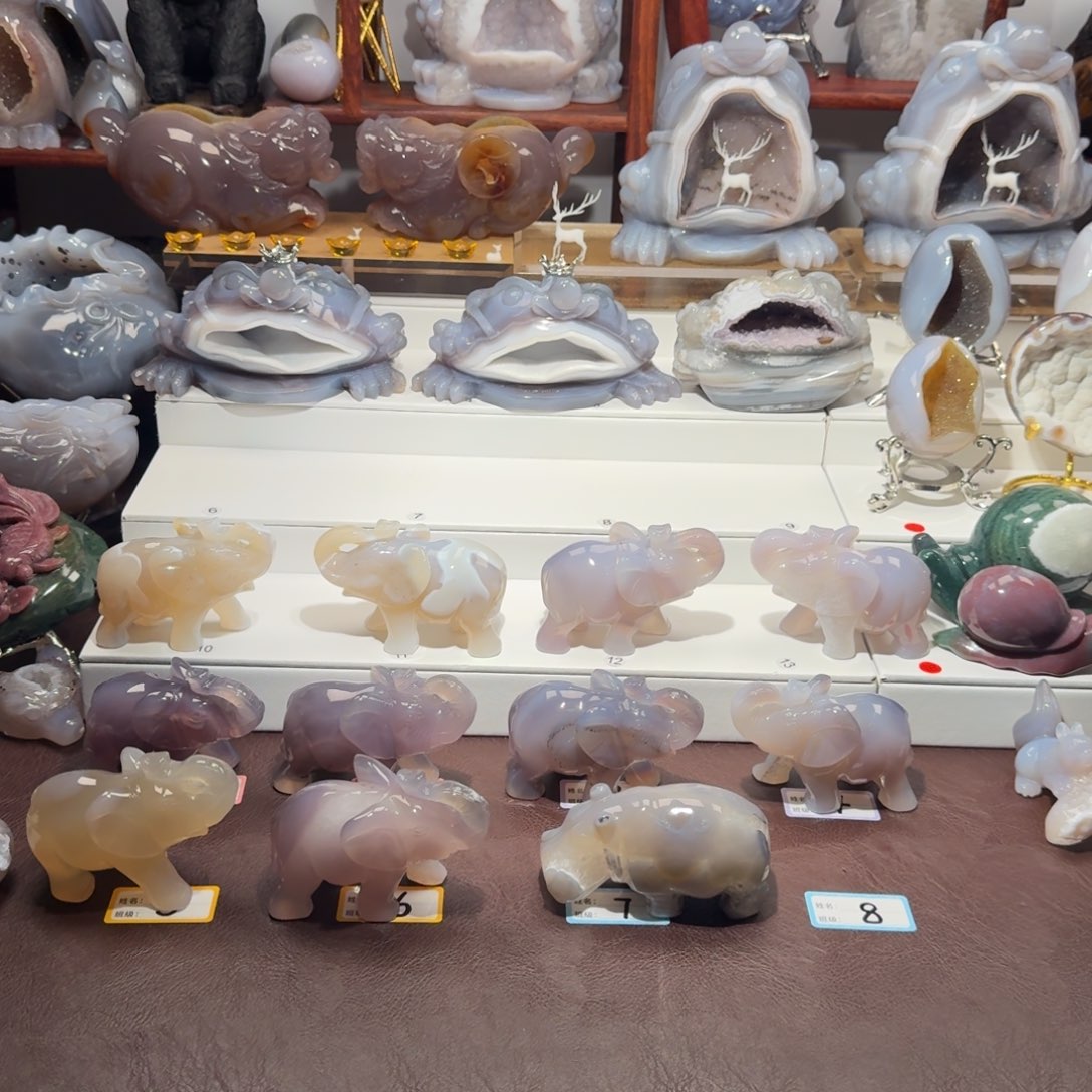 怪***花玛瑙/玉髓未镶嵌摆件