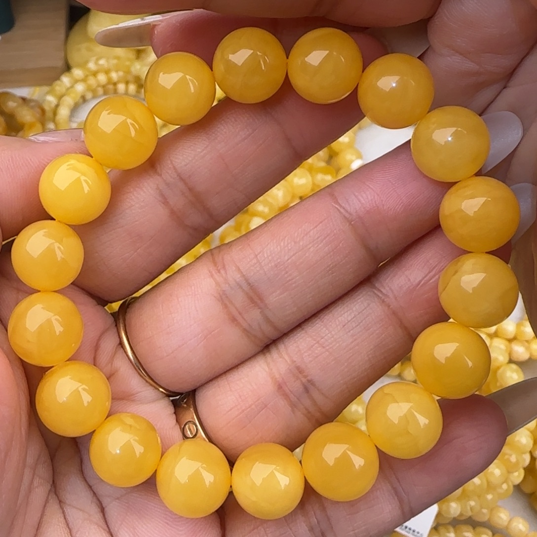 蜜蜡未镶嵌手链鸡油黄圆珠手串