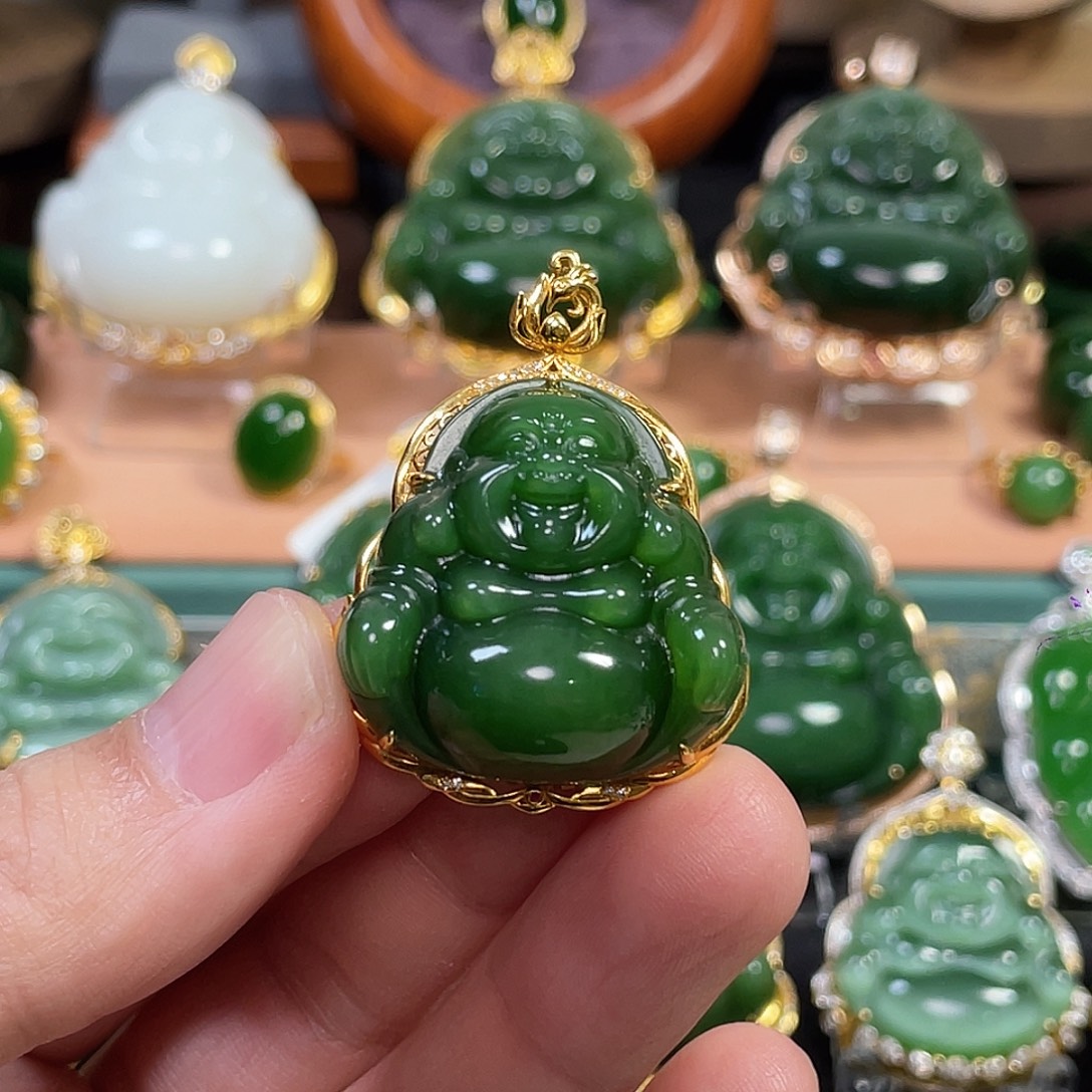 和田玉（碧玉）18K金镶嵌颈饰30mm