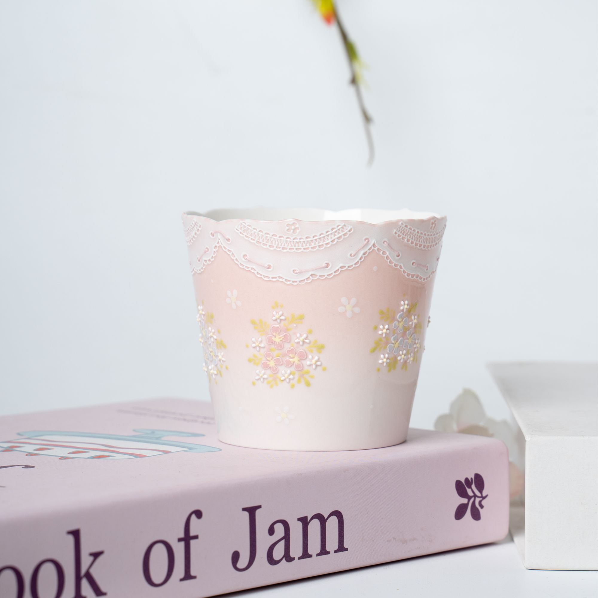 夏兜 | 樱花粉立体浮雕小花边蕾丝猪口杯