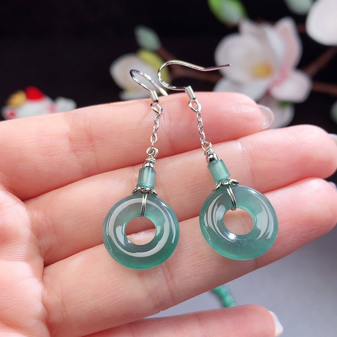 翡翠手镯（圆镯）未镶嵌