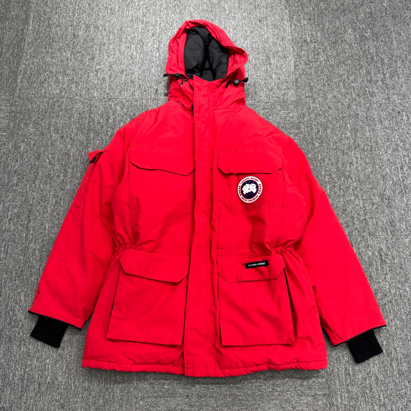 99新 CANADA GOOSE 编码19408 远征系列羽绒服 尺码：M码